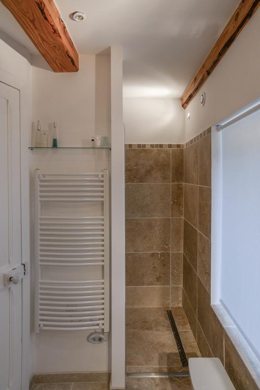 Le Mas De La Fontaine Bed & Breakfast Le Pegue Екстериор снимка
