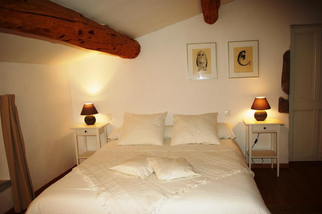 Le Mas De La Fontaine Bed & Breakfast Le Pegue Екстериор снимка